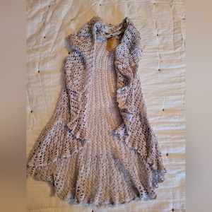 Crochet circle sleeveless cover